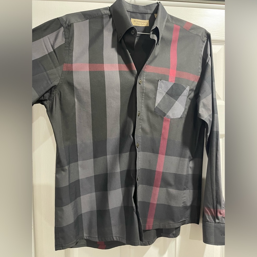 Like new Burberry shirt. Medium